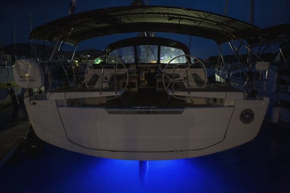 Image of White Pearl yacht #3