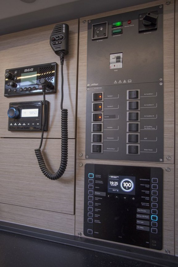 Image of White Pearl yacht #15