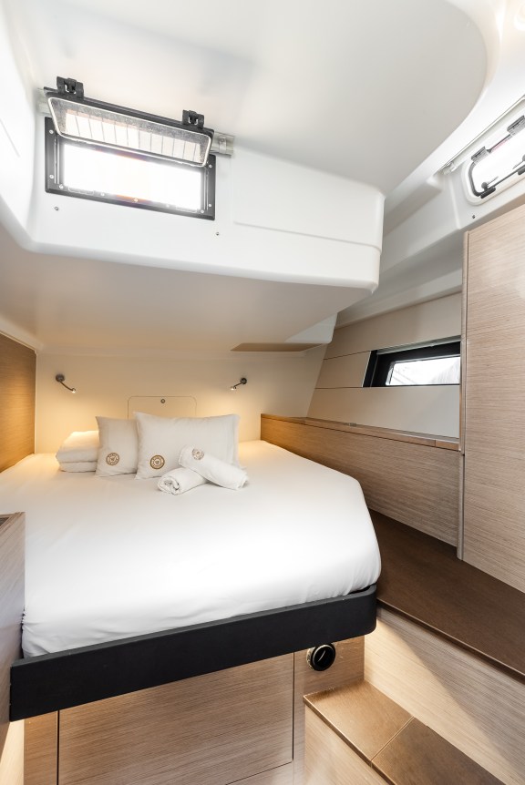 Image of White Pearl yacht #22