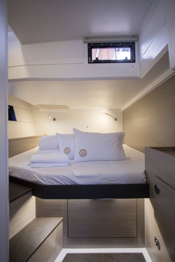 Image of White Pearl yacht #20