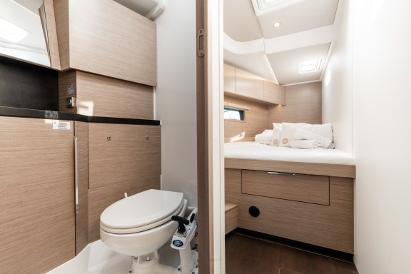 Image of White Pearl yacht #31