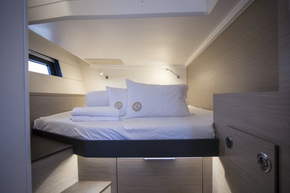 Image of White Pearl yacht #19