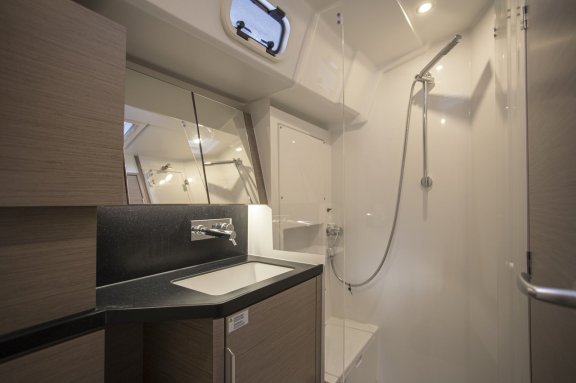 Image of White Pearl yacht #34