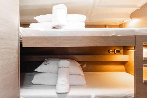 Image of Ladies G yacht #9