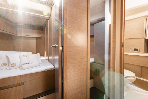 Image of Ladies G yacht #6