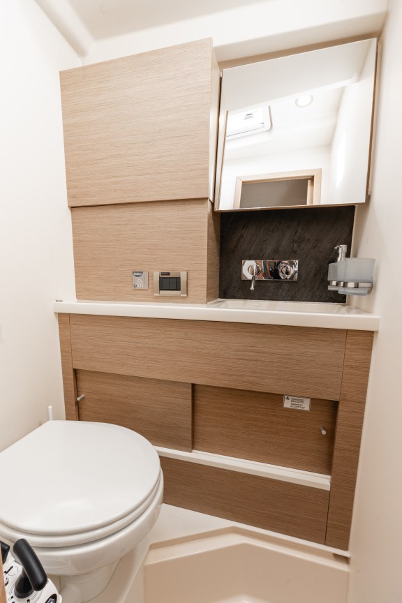 Image of Ladies G yacht #12