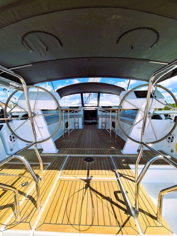 Image of Adriatiq Scum yacht #6