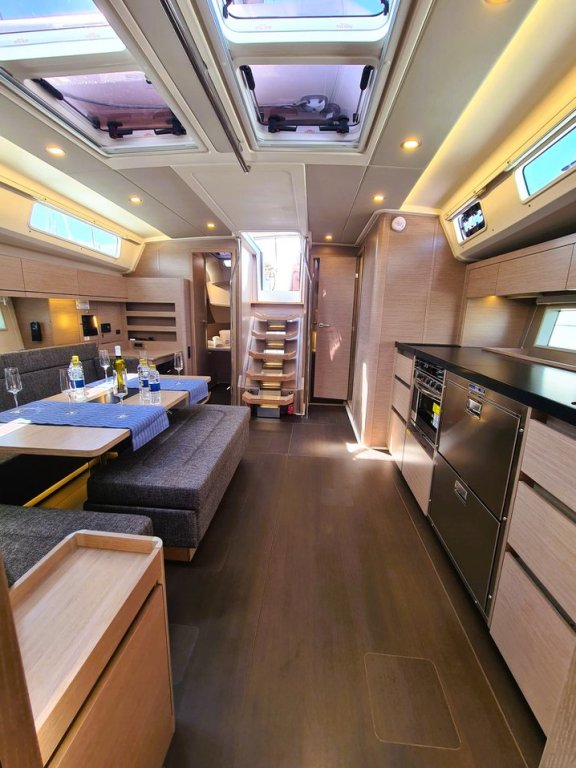 Image of Adriatiq Scum yacht #11