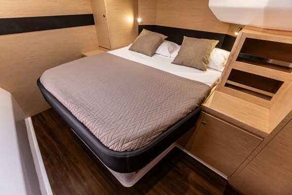 Image of Oblivion Planet yacht #8