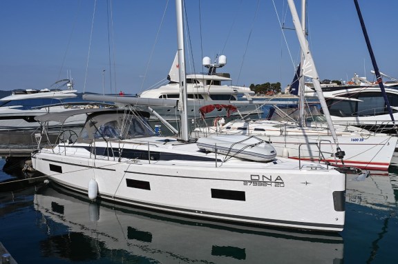 Image of Dna yacht #10