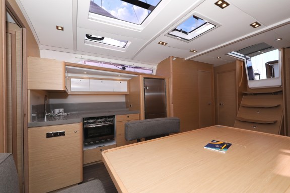 Image of Icarus yacht #11