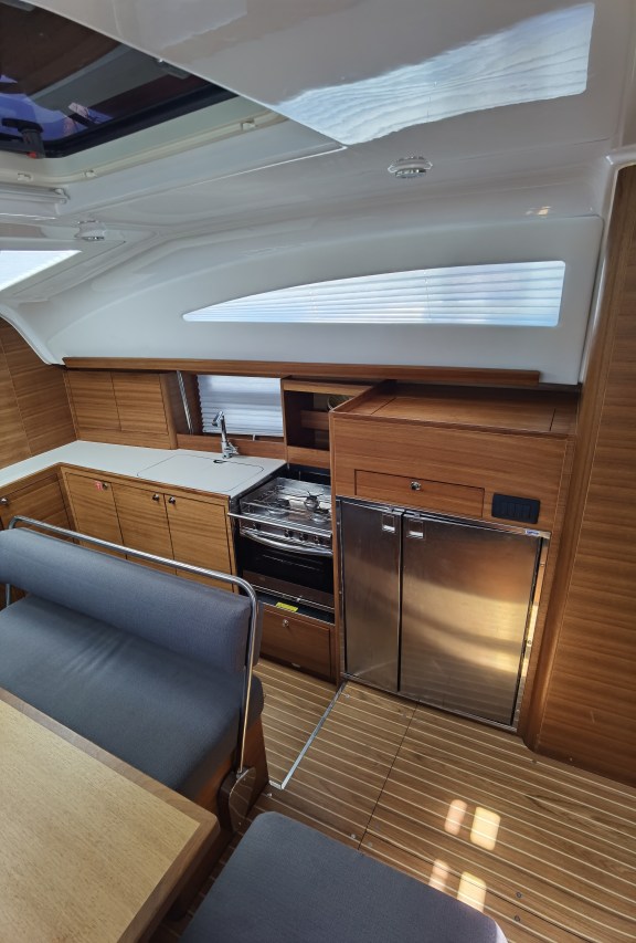 Image of Simply the Best yacht #6