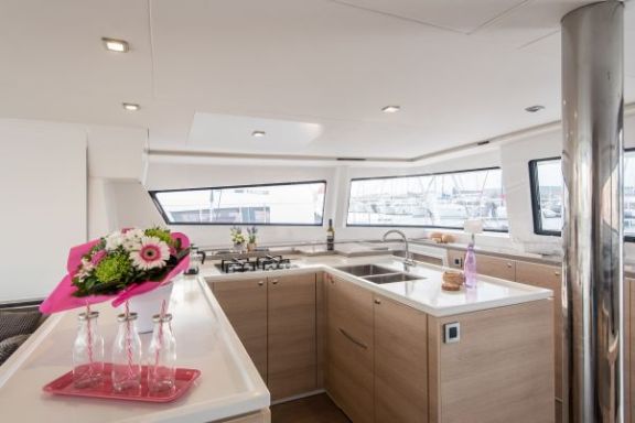 Image of FIRST CLASS yacht #6