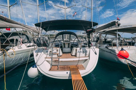 Image of Ana B. yacht #8