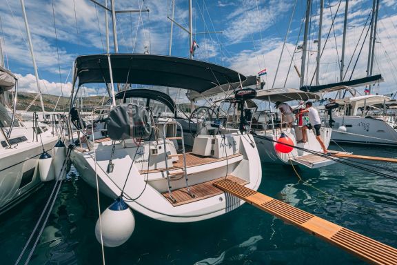 Image of Ana B. yacht #9