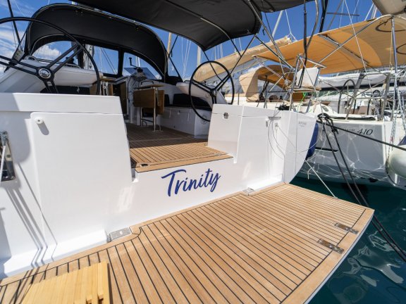 Image of Trinity yacht #3