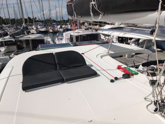 Image of Sleepy yacht #7