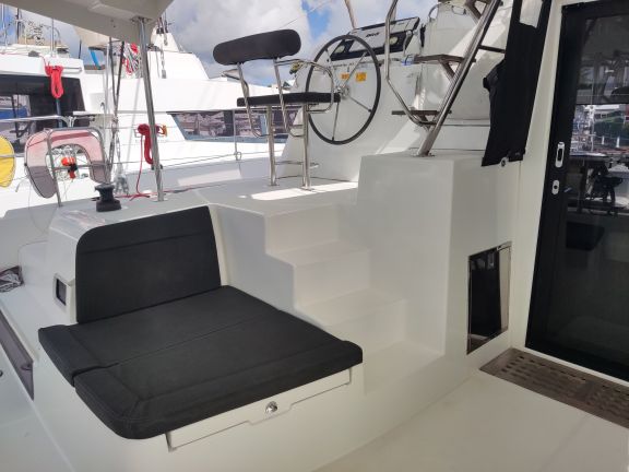 Image of Sleepy yacht #12