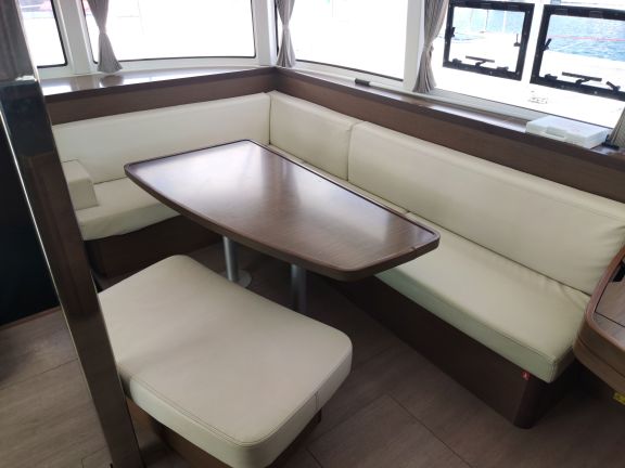 Image of Sleepy yacht #15