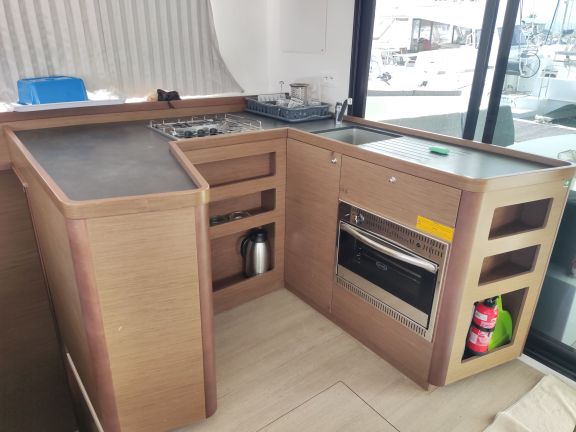 Image of Sleepy yacht #16