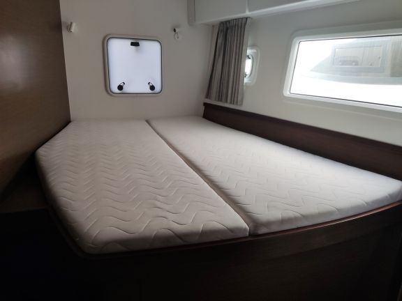 Image of Sleepy yacht #18