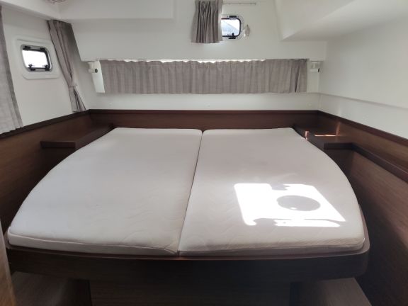 Image of Sleepy yacht #17