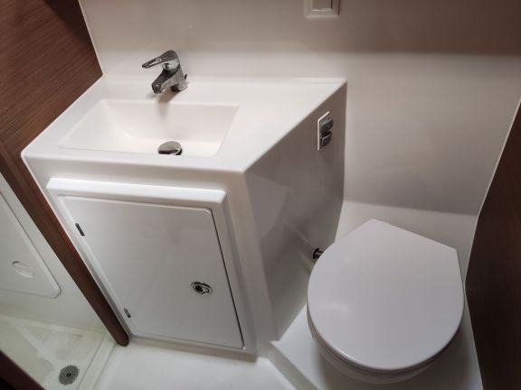 Image of Sleepy yacht #20