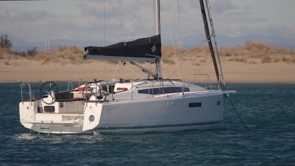 Image of Simply The Best yacht #4