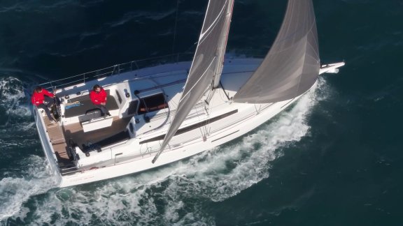 Image of Simply The Best yacht #5