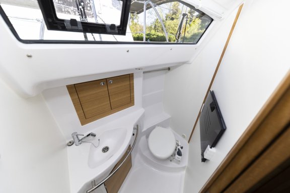 Image of Lady Blue yacht #28