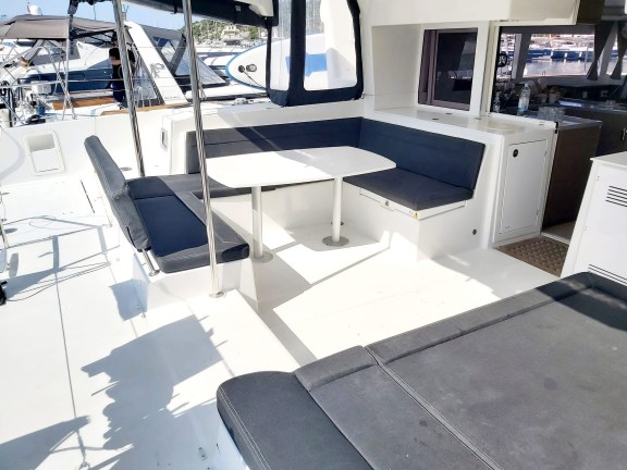 Image of Red Twin II yacht #17