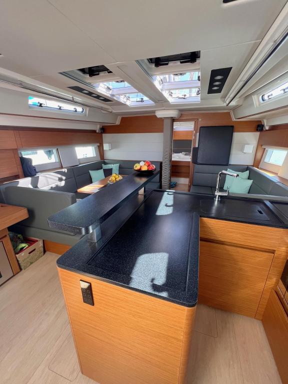 Image of Joanna yacht #12