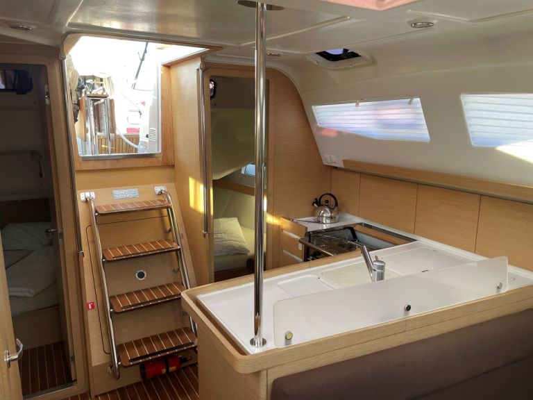 Image of Tariq yacht #10