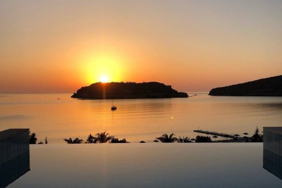 Image of Treaton yacht #36