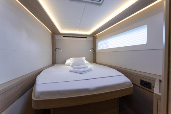 Image of Linda II yacht #11