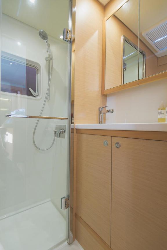 Image of Blue Moon yacht #19