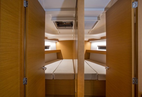 Image of Deep Water yacht #18