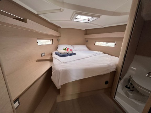 Image of Cosmic Dancer yacht #16