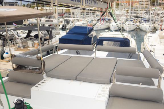 Image of Maya Bay 4 yacht #8