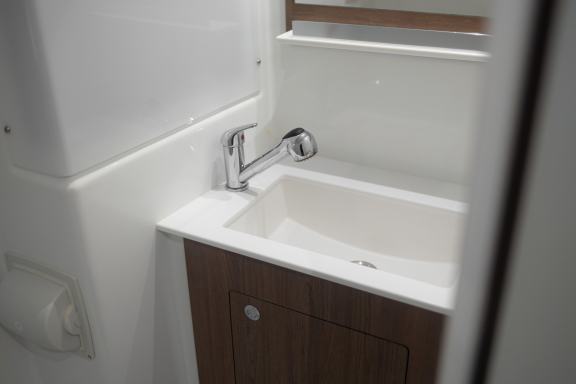 Image of Maya Bay 4 yacht #21