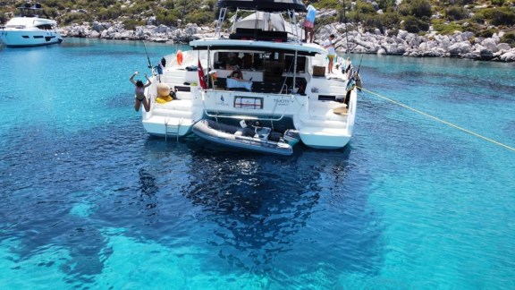 Image of Timothy yacht #3