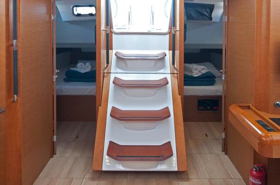 Image of South Kiss yacht #5