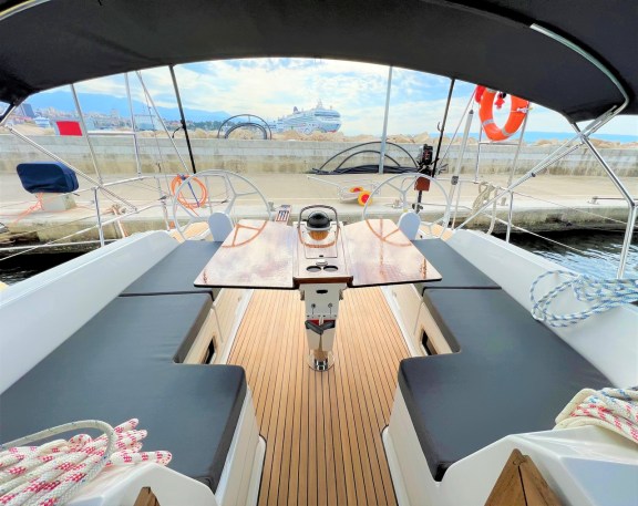 Image of Sunset Breeze yacht #4