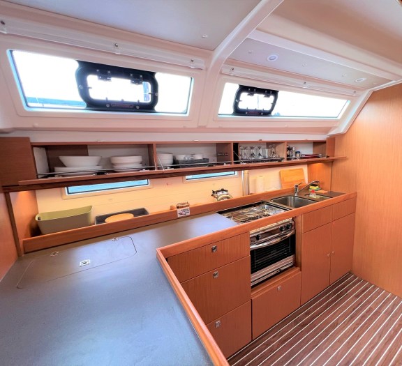 Image of Sunset Breeze yacht #7