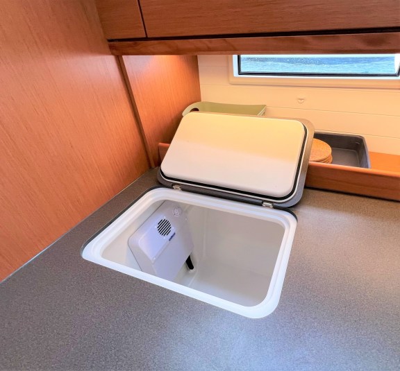 Image of Sunset Breeze yacht #8