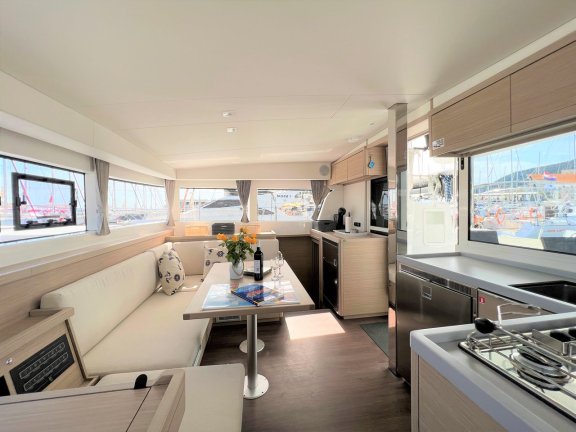 Image of Wind Seeker yacht #20