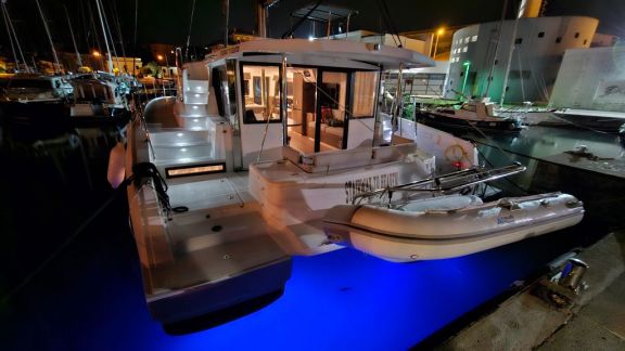 Image of Stairway To Heaven yacht #12