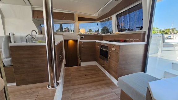 Image of Stairway To Heaven yacht #23