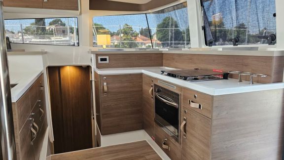 Image of Stairway To Heaven yacht #24