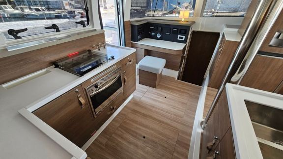 Image of Stairway To Heaven yacht #26